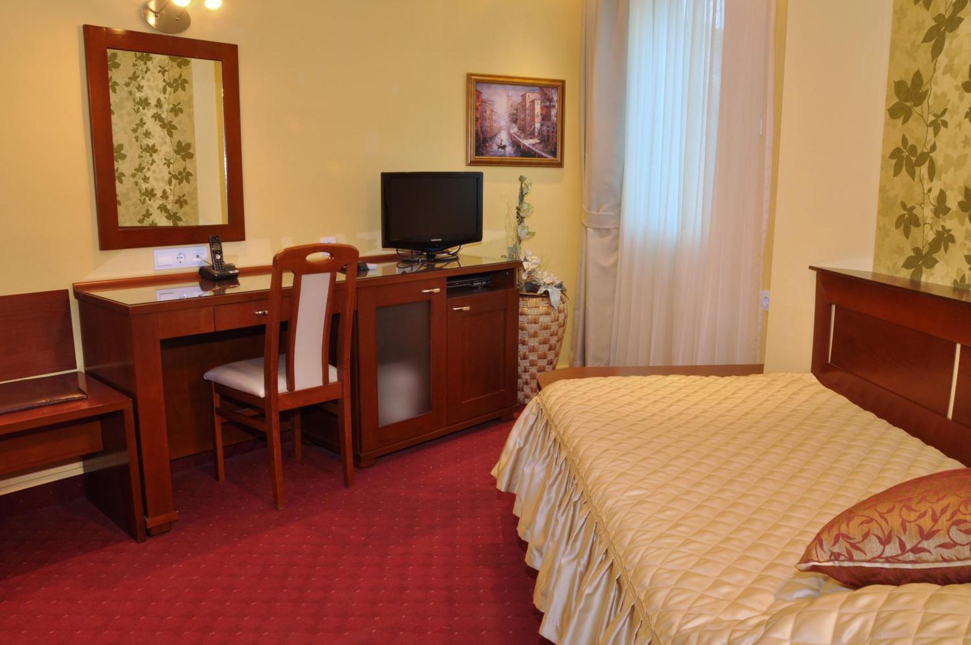 Hotel Botika Kraljevo Rom bilde